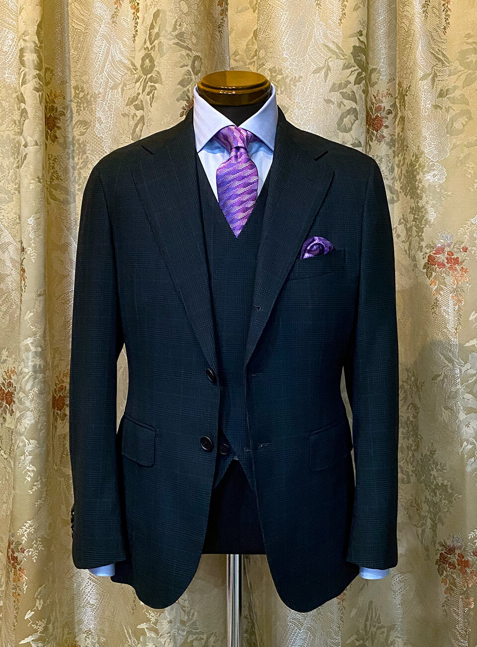 尾張屋洋品店のオーダースーツ